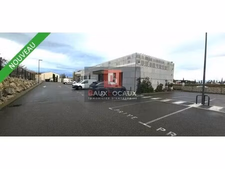 location commerce carpentras 84200 148m²