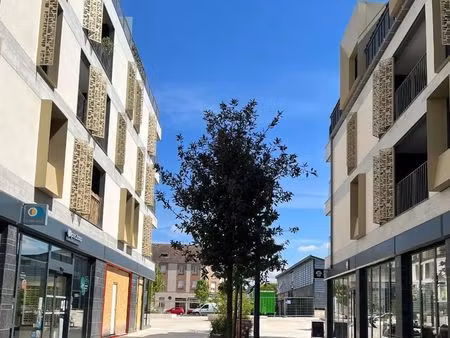 location commerce draveil 91210 158m²