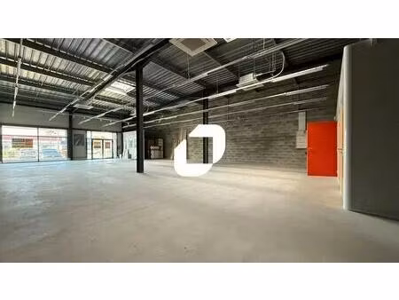 location commerce lunel 34400 310m²