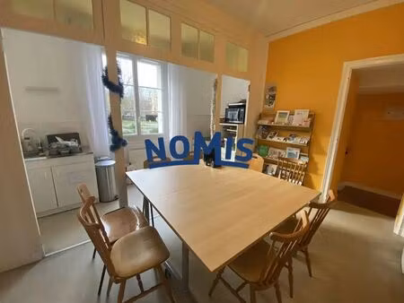 location commerce 118 m²