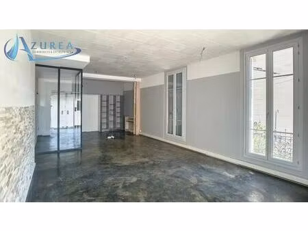 location commerce 57 m²