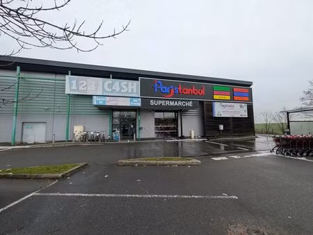 location commerce 416 m²