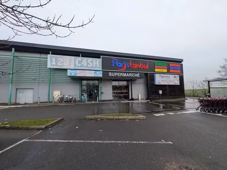 location commerce vert-saint-denis 77240 416m²