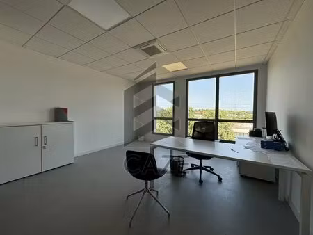 location bureaux 324 m² à 536 m²