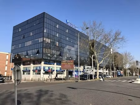 location bureaux 45 m² à 1 485 m²