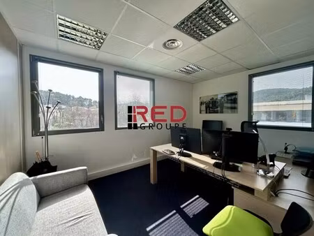 location bureaux 90 m²