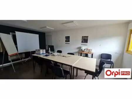 location bureaux 128 m²