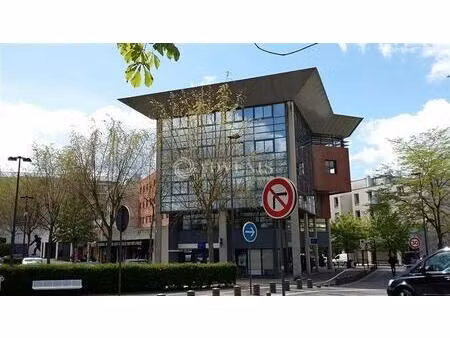 location bureaux 30 m² à 385 m²