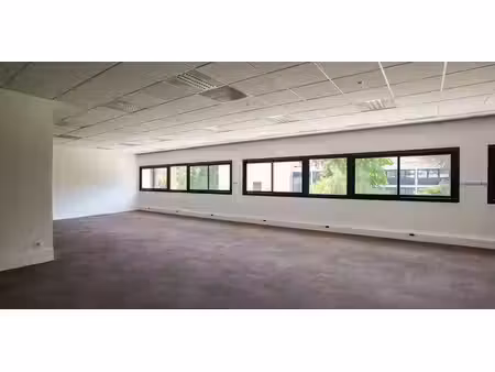 location bureaux 239 m²