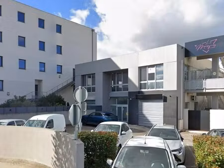 location commerce 480 m²