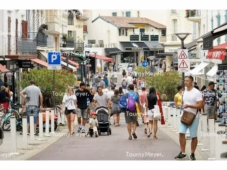 location commerce biarritz 64200 37m²