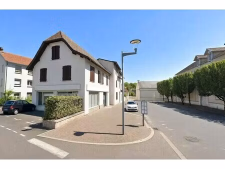 location commerce 190 m²