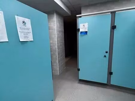 location commerce 257 m²