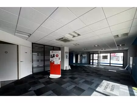 location commerce 140 m² à 280 m²