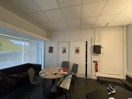 location commerce lorient 56100 74m²