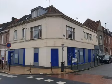location commerce 150 m²