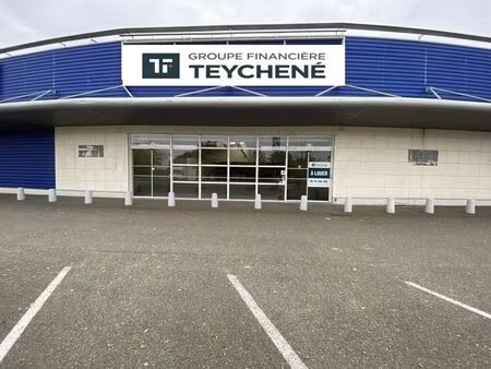 location commerce 1 203 m²