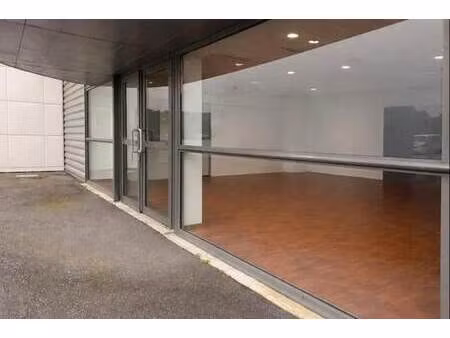 location commerce vannes 56000 498m²