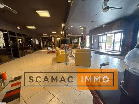 location commerce 230 m²