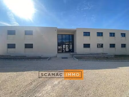 location commerce 170 m²