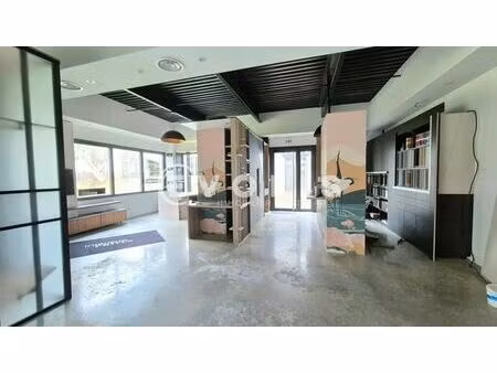 location commerce 108 m²