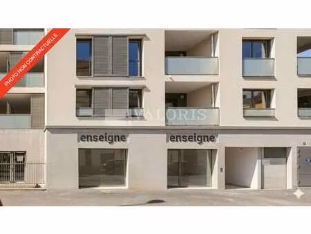 location commerce 95 m² à 250 m²
