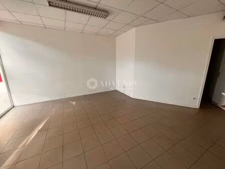 location commerce 30 m²