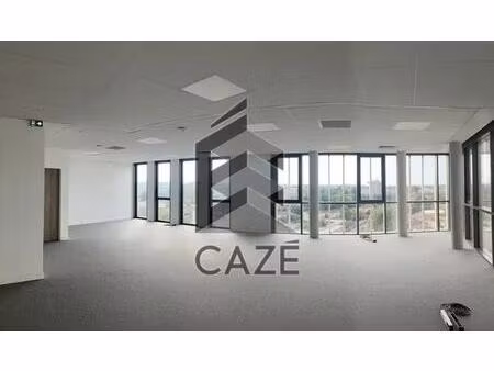 location bureaux 222 m² à 1 380 m²