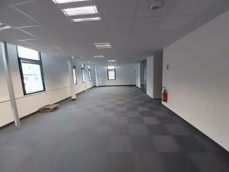 location bureaux 397 m²