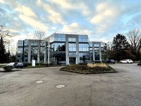 location bureaux 330 m² à 1 908 m²