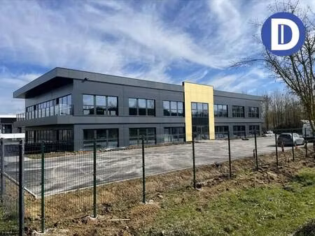 location bureaux 161 m² à 688 m²