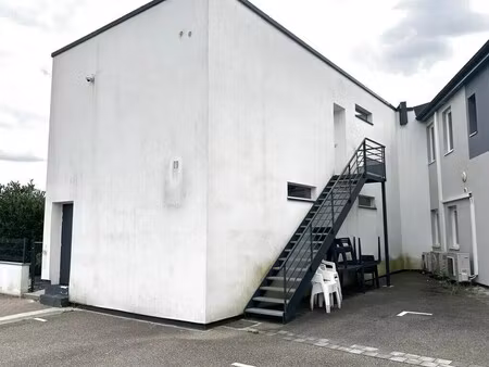 location bureaux 84 m²