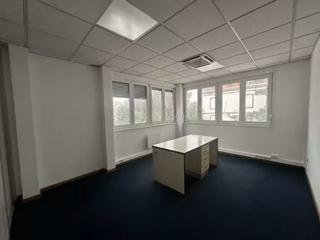 location bureaux 180 m²