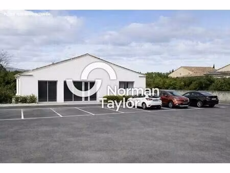 location commerce 90 m²