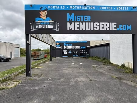 location commerce bourges 18000 200m²