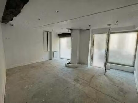 location commerce 45 m²