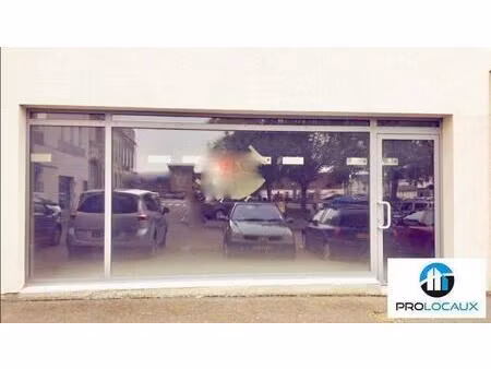 location commerce 180 m²