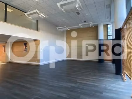 location commerce le havre 76600 533m²