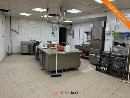location commerce 320 m²