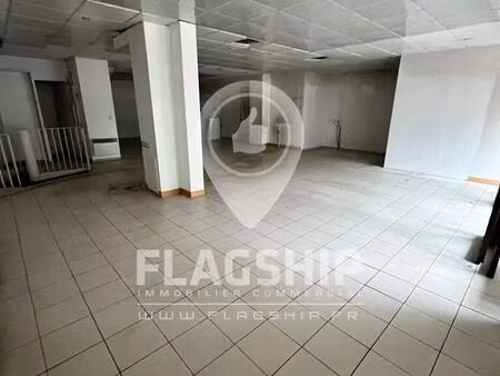 location commerce levallois perret 92300 176m²