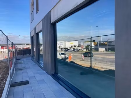 location commerce 177 m²