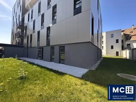 location commerce 300 m²