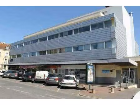 location bureaux 81 m²