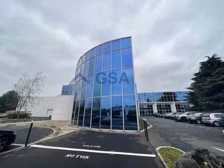 location bureaux 873 m²