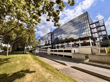 location bureaux 875 m²