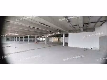 location bureaux 1 500 m²