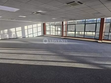 location bureaux 210 m²