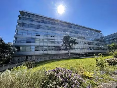 location bureaux 247 m² à 881 m²