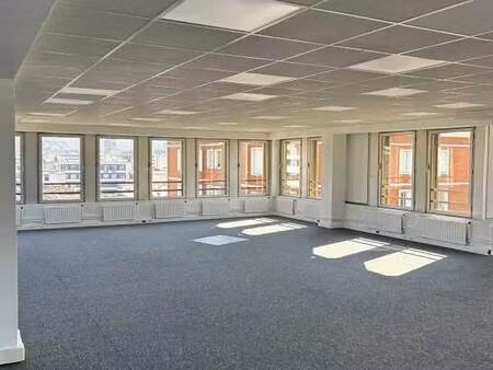 location bureaux 269 m² à 649 m²