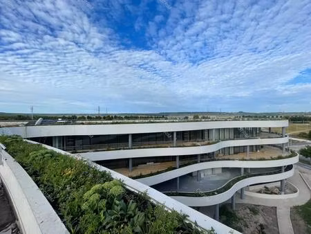 location bureaux 813 m²